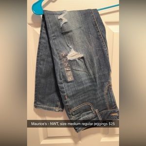 Maurice’s size medium skinny leg jegging. NWT $25.